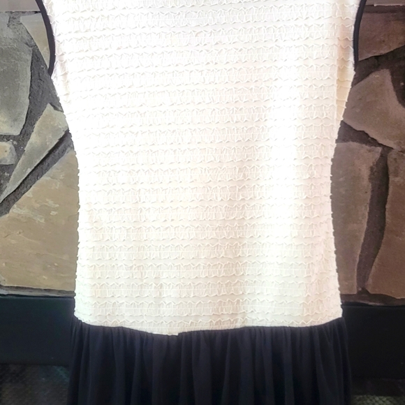 GIRL'S SPEECHLESS DRESS 10 - Picture 4 of 13